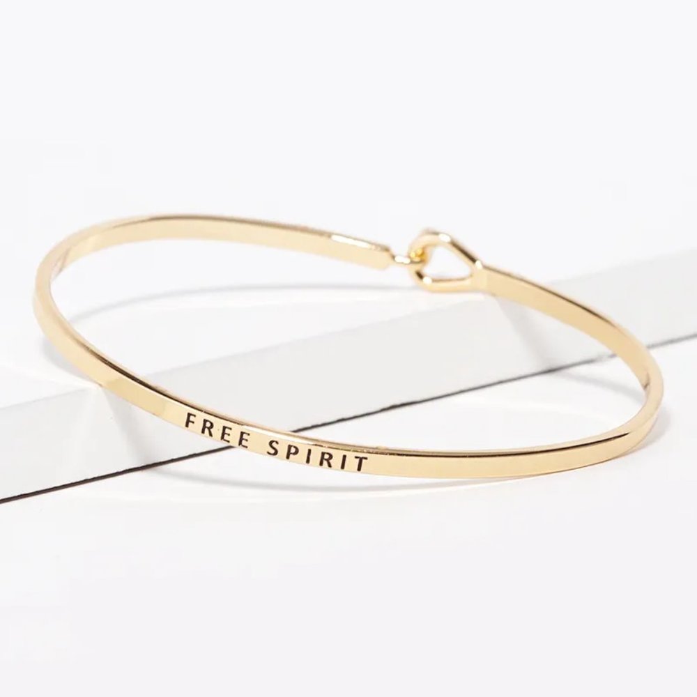 FREE SPIRIT   ENGRAVED INSPIRATIONAL AND FUN BRACELET IN ROSE GOLD TONE